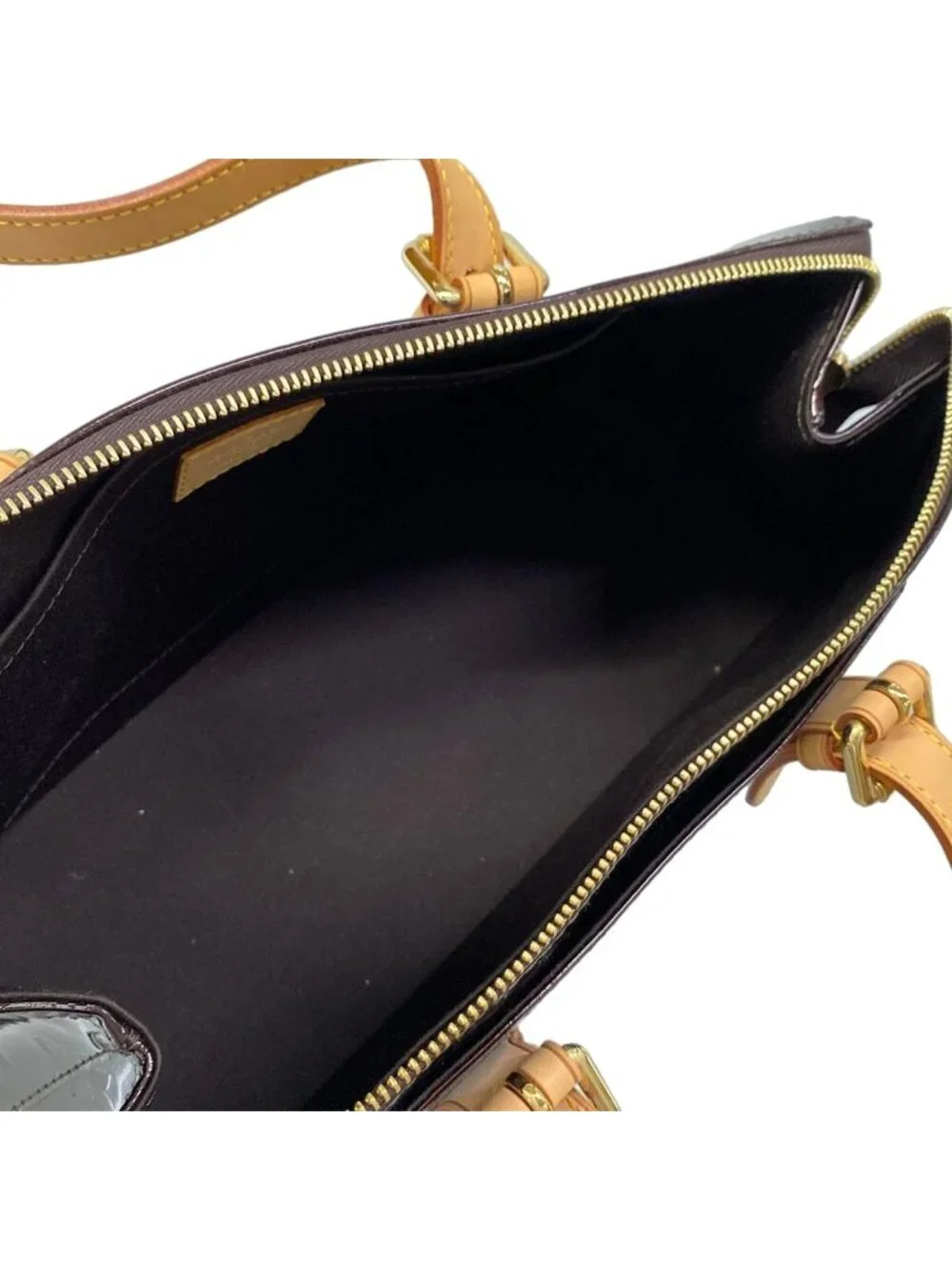 Louis Vuitton Shoulder Bag Monogram Vernis Rosewood Avenue Amarante Leather